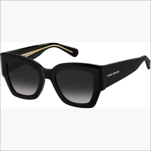 Plastic Frame Sunglasses with UV Protection and Branded Case